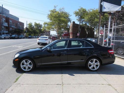 2013 Mercedes-Benz E-Class 4MATIC