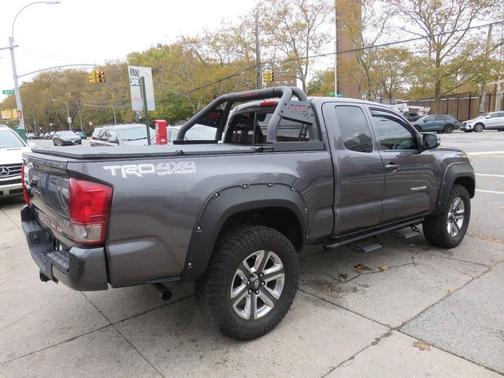2016 Toyota Tacoma SR5