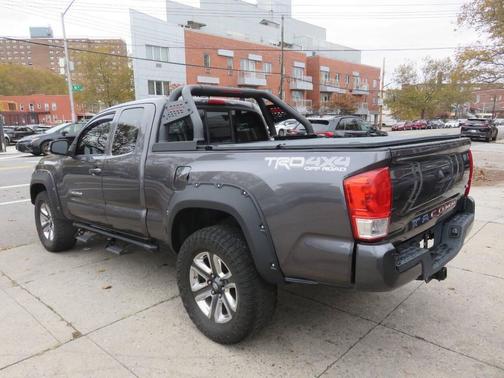 2016 Toyota Tacoma SR5