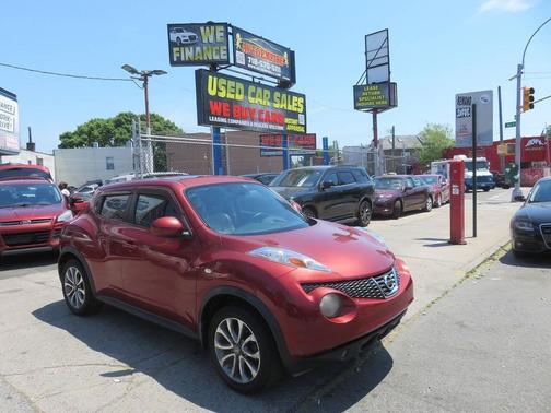 Cayenne Red 2011 Nissan Juke SL AWD 4dr Crossover