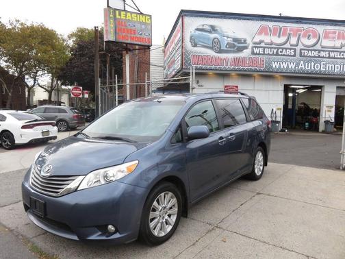 2014 Toyota Sienna XLE