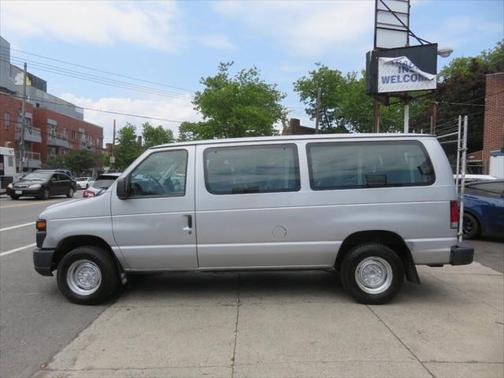 2014 Ford E350 Super Duty XL