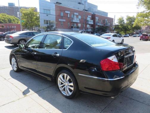 2010 INFINITI M35x Base