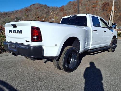 Bright White Clearcoat 2026 RAM 3500 Tradesman