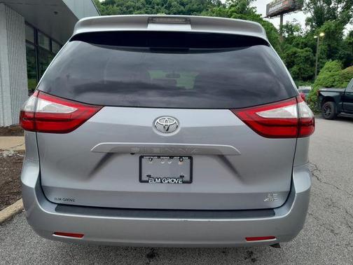 Silver Sky Metallic 2017 Toyota Sienna LE