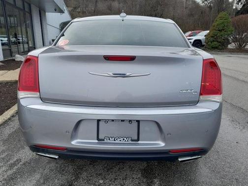 2015 Chrysler 300C Platinum