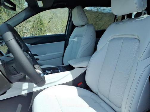 Silver Zynith Clearcoat 2026 Jeep Cherokee LAREDO/LIMITED