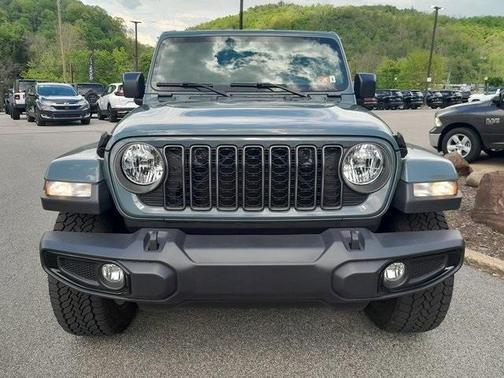 2024 Jeep Gladiator Sport