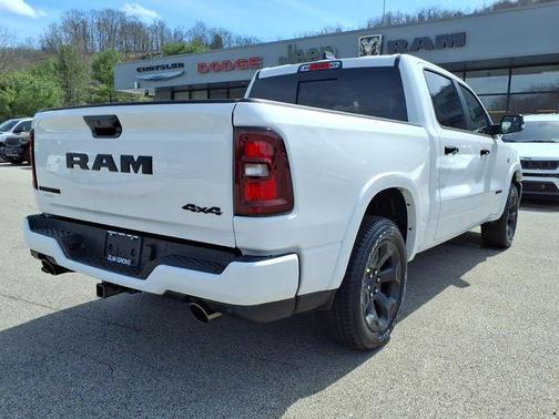 Bright White Clearcoat 2026 RAM 1500 Big Horn/Lone Star
