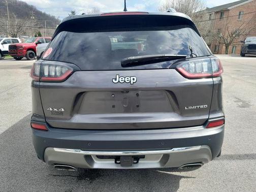 Granite Crystal Clearcoat Metallic 2019 Jeep Cherokee Limited