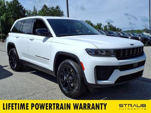 Bright White Clearcoat 2026 Jeep Grand Cherokee Sport