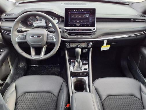 Bright White Clearcoat 2026 Jeep Compass Latitude