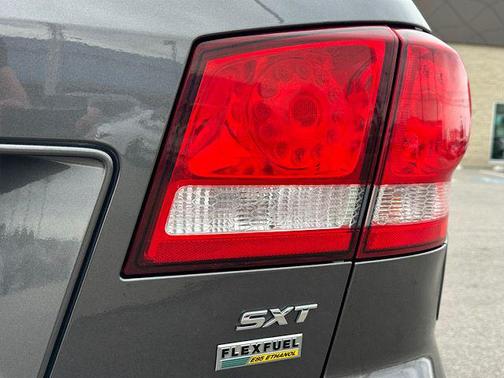 Granite Crystal Metallic Clearcoat 2017 Dodge Journey SXT