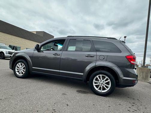 Granite Crystal Metallic Clearcoat 2017 Dodge Journey SXT