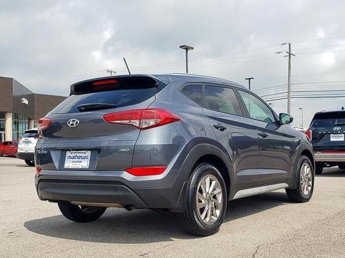 2017 Hyundai TUCSON SE