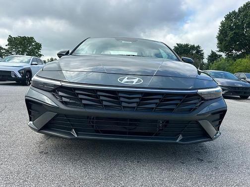 2025 Hyundai ELANTRA HEV SEL Sport