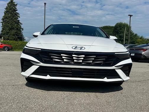 2025 Hyundai ELANTRA HEV Limited