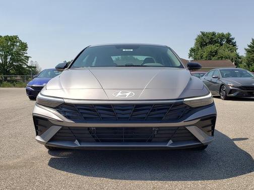 2025 Hyundai ELANTRA HEV SEL Sport