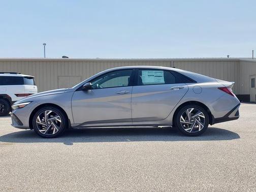 2025 Hyundai ELANTRA HEV SEL Sport