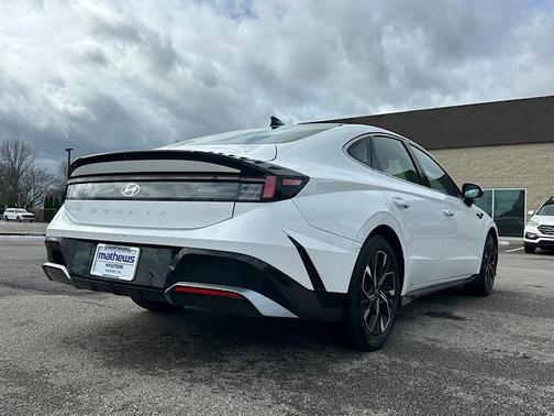 2025 Hyundai SONATA SEL