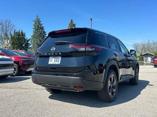 Super Black 2025 Nissan Rogue SV