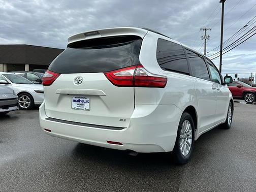 2015 Toyota Sienna SE