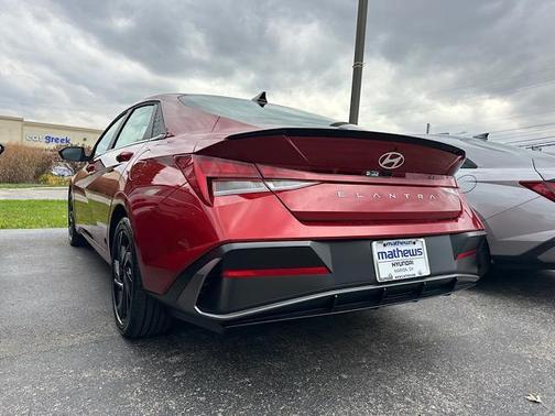 2026 Hyundai ELANTRA SEL