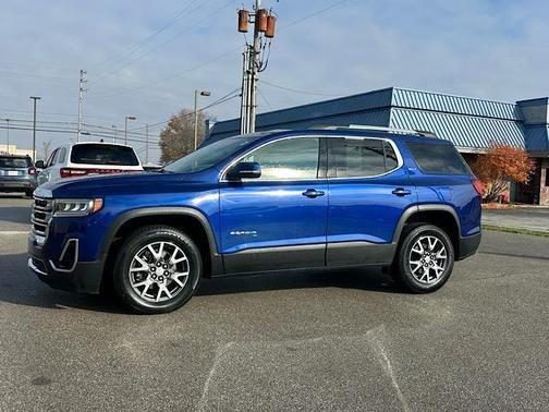 2023 GMC Acadia SLT