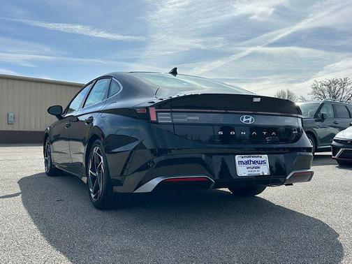 Abyss Black 2026 Hyundai SONATA SEL
