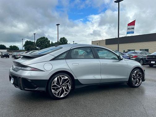 2024 Hyundai IONIQ 6 SEL