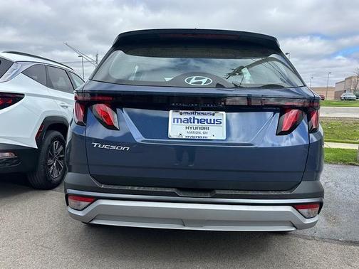 2025 Hyundai TUCSON SE