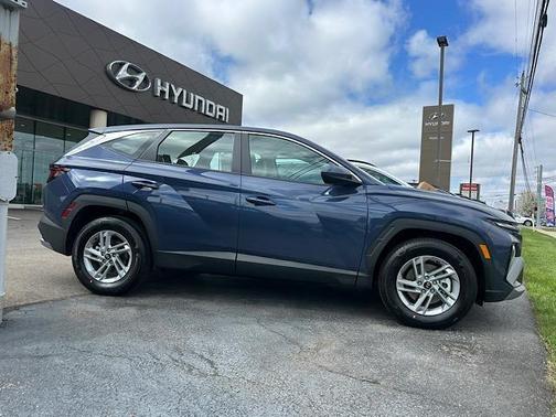 2025 Hyundai TUCSON SE