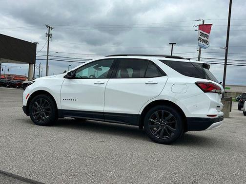 Summit White 2023 Chevrolet Equinox RS
