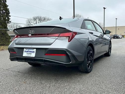 Fluid Metal 2026 Hyundai ELANTRA Sport