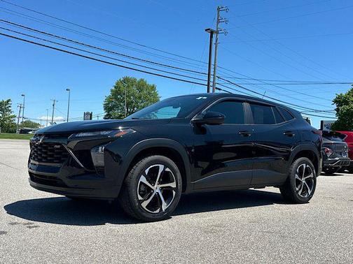 Mosaic Black Metallic 2024 Chevrolet Trax 1RS