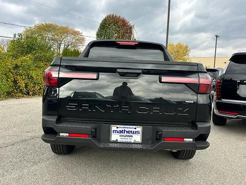 Phantom Black 2026 Hyundai SANTA CRUZ SEL