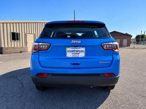 Laser Blue Pearlcoat 2018 Jeep Compass Sport