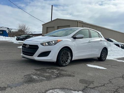 2016 Hyundai Elantra GT Base