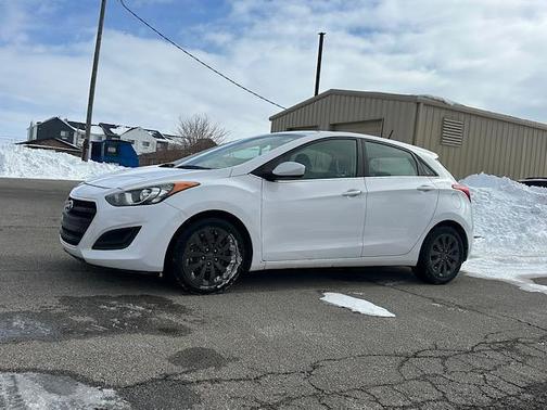2016 Hyundai Elantra GT Base