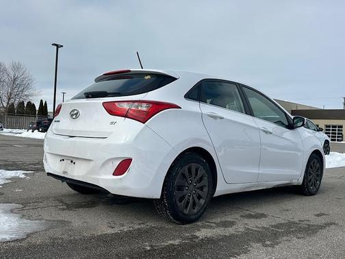 2016 Hyundai Elantra GT Base