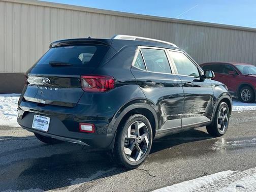 Onyx Black 2026 Hyundai VENUE SEL