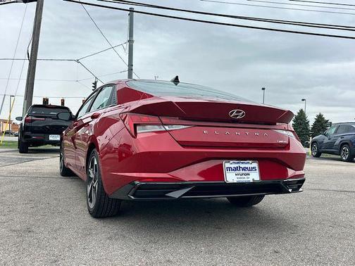 2023 Hyundai ELANTRA Limited