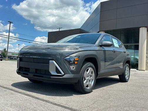 Ecotronic Gray Pearl 2026 Hyundai KONA SE