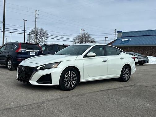 2023 Nissan Altima 2.5 SV