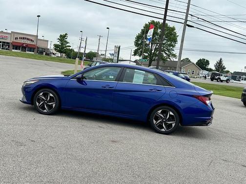 2021 Hyundai ELANTRA Limited