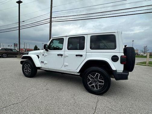 Bright White Clearcoat 2025 Jeep Wrangler Sahara
