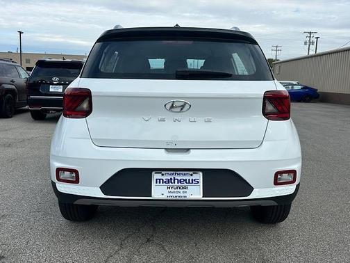 2026 Hyundai VENUE SEL