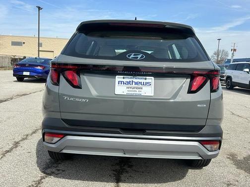 2025 Hyundai TUCSON SE