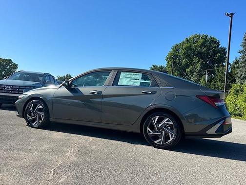 2025 Hyundai ELANTRA HEV Limited