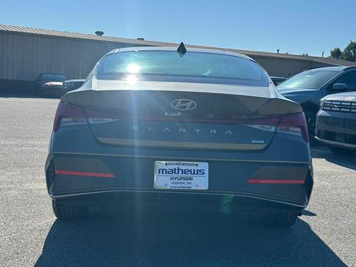 2025 Hyundai ELANTRA HEV Limited
